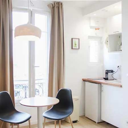 Cozy With Unobstructed Views Near Paris Appartement Montreuil (Seine-Saint-Denis)