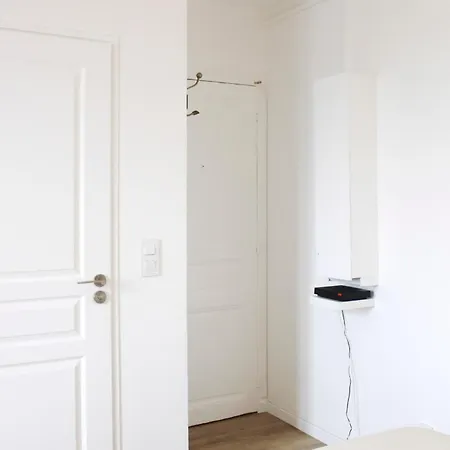 Cozy With Unobstructed Views Near Paris Apartman *
